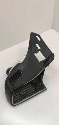 Renault Kadjar Dashboard side end trim 687614284R 687612100B