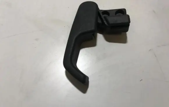 Volkswagen PASSAT B4 Engine bonnet (hood) release handle 357823533
