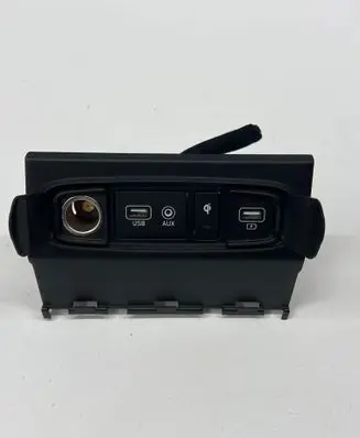 Hyundai Santa Fe USB socket connector 84631s1090