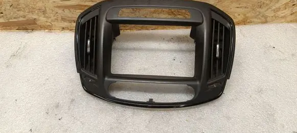 Opel Insignia A Radio/GPS head unit trim 13473270
