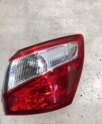 Nissan Qashqai+2 Rear/tail lights 