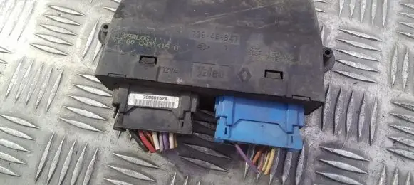 Renault Laguna I Comfort/convenience module 7700843415A 738-46-847