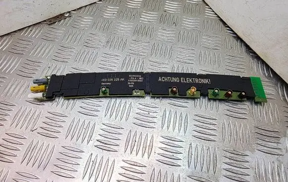 Audi A8 S8 D3 4E Aerial antenna amplifier 4E0035225AK