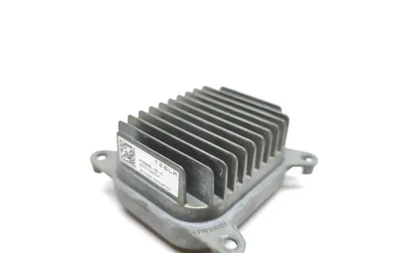 Tesla Model Y LED ballast control module P1532925