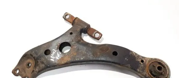 Toyota Previa (XR30, XR40) II Front lower control arm/wishbone