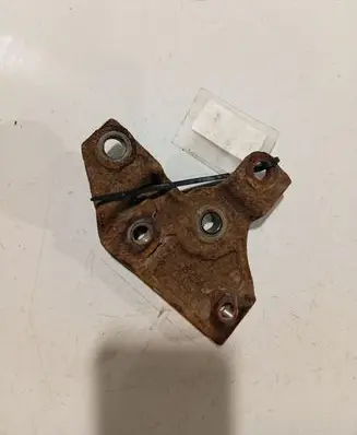 Hyundai Santa Fe Engine mounting bracket 