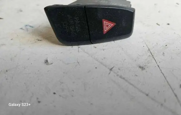 Audi A4 S4 B8 8K Hazard light switch 8K2941509A 211248000 086091546