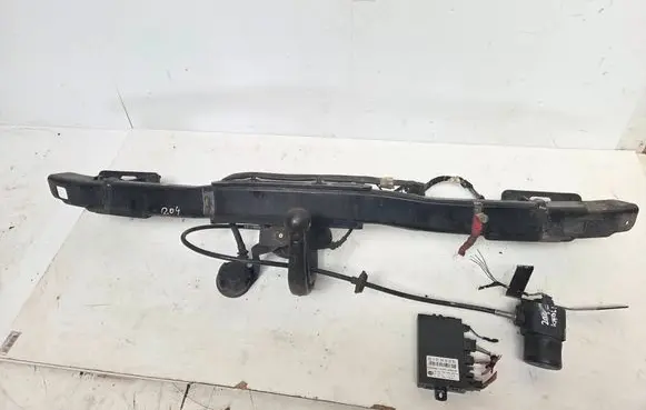 Mercedes-Benz C W204 Tow bar set A2043100304 002153 313247
