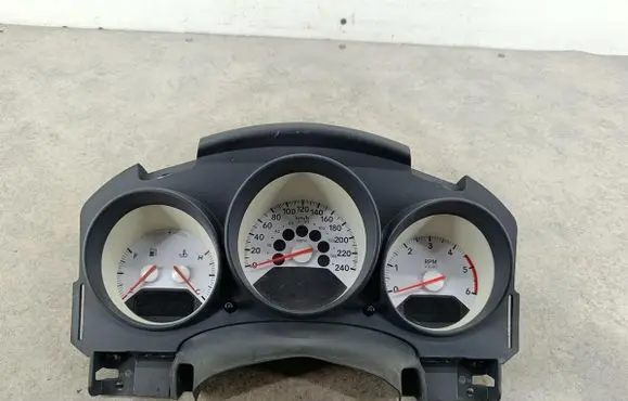 Dodge Caliber Speedometer (instrument cluster) 