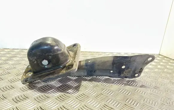 Volkswagen PASSAT B8 Rear control arm 5Q0505225C 1K0505129L 1K0501475