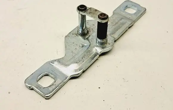 Skoda Fabia Mk2 (5J) Loading door lock loop/hook striker 8P4827507