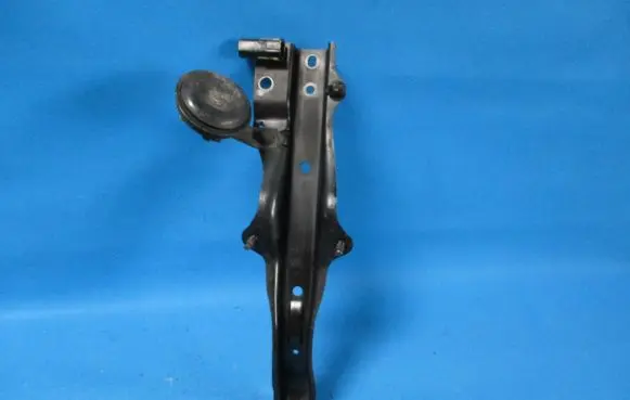 Nissan Qashqai Radiator support slam panel