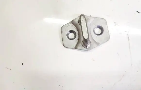 Chrysler 300 - 300C Front door lock loop/hook striker 