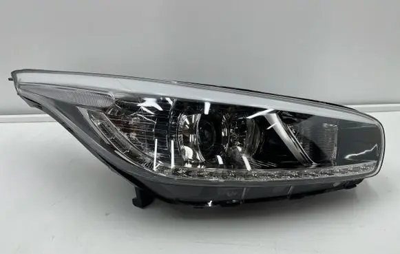 KIA Ceed Headlight/headlamp 92102A2220