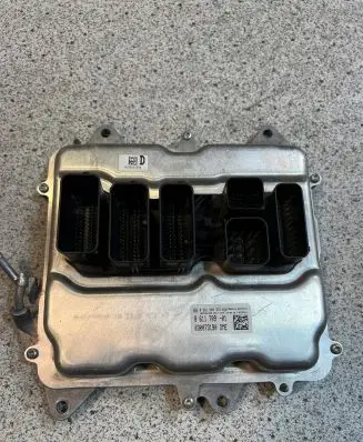 BMW 5 F10 F11 Engine control unit/module ECU 8611709