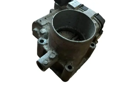 Volkswagen Golf VII Throttle valve 03F133062B