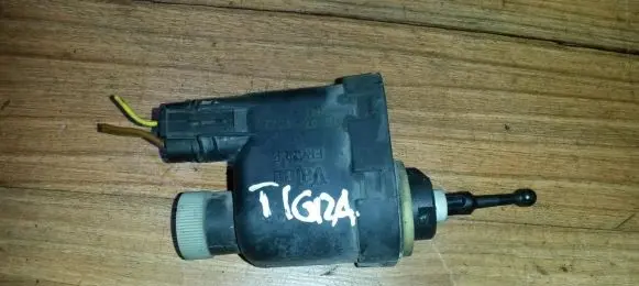 Opel Tigra A Headlight level adjustment motor 