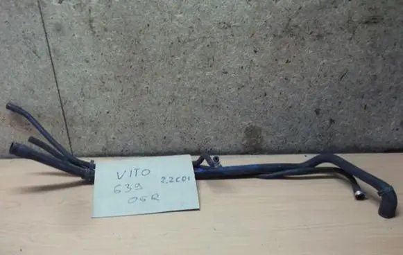 Mercedes-Benz Vito Viano W638 Engine coolant pipe/hose