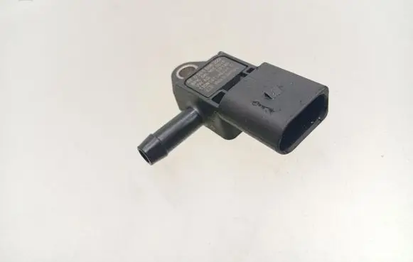 Volkswagen Golf VII Exhaust gas pressure sensor 04L906051B
