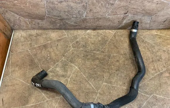 Mercedes-Benz C W205 Engine coolant pipe/hose A2058302102