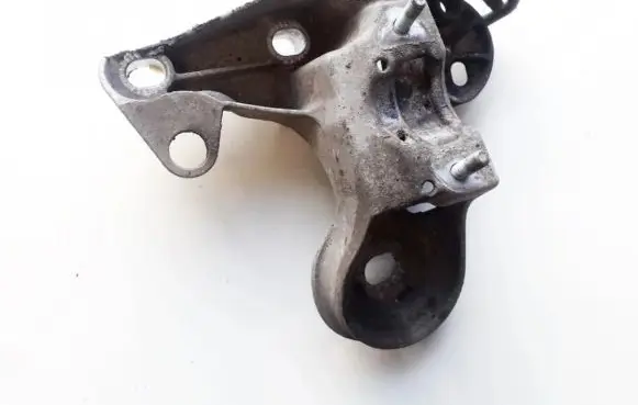 Audi A4 S4 B5 8D Engine mounting bracket 4B0199352B