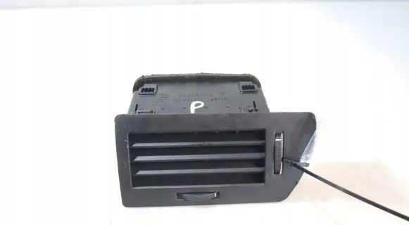 Opel Astra H Dashboard side air vent grill/cover trim