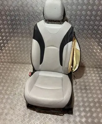 Toyota Prius (XW50) Front driver seat PK16042
