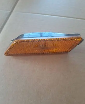 Porsche Macan (95B) Front fender indicator light 95B945119