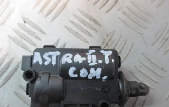 Opel Astra G Central locking motor 13118786 705472