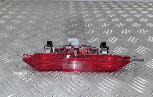 Toyota Corolla E120 E130 Third/center stoplight 52023