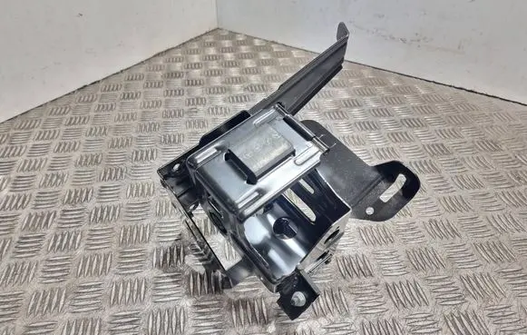 Battery bracket