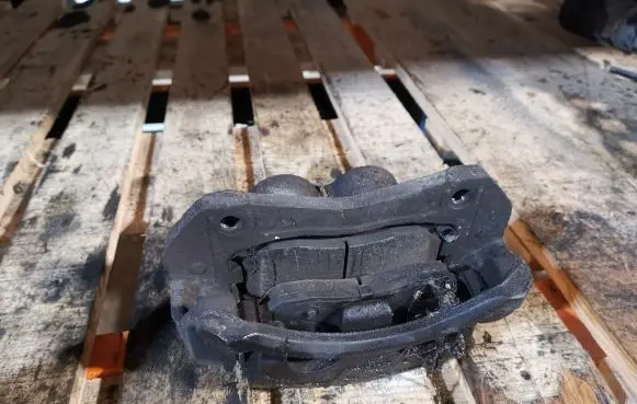 Chevrolet Captiva Front brake caliper