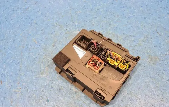Volkswagen PASSAT CC Engine control unit box 3AA959799C