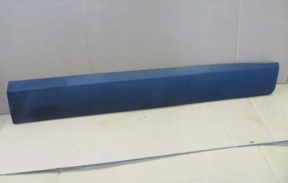 Opel Crossland X Front door trim (molding) 13482097