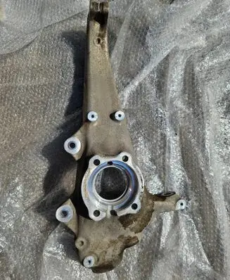 BMW 5 G60 Front wheel hub spindle knuckle 6898330 0029868