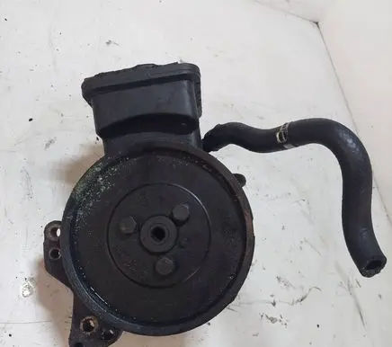 BMW 5 E39 Power steering pump 91208