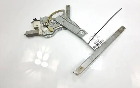 Toyota Corolla E120 E130 Front door manual window regulator 0130822032