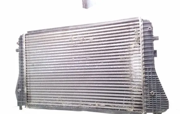 Volkswagen Golf V Intercooler radiator 1K0145803A L3738