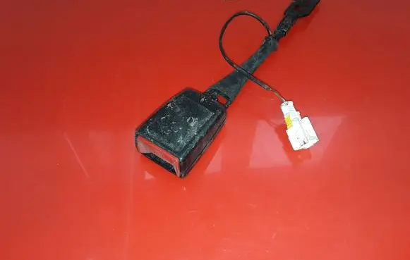 Peugeot 5008 Front seatbelt buckle 9681989580 34039709 B050710