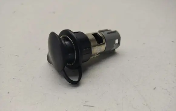 Chrysler 300 - 300C 12 V Socket (rear) VC23207A