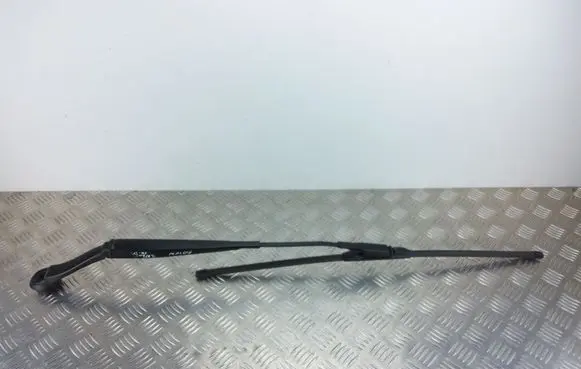 Ford Fusion II Windshield/front glass wiper blade DS7317B589AD