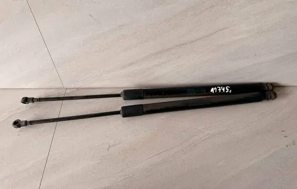 Volkswagen Golf VII Tailgate/trunk strut/damper 5G6827550C