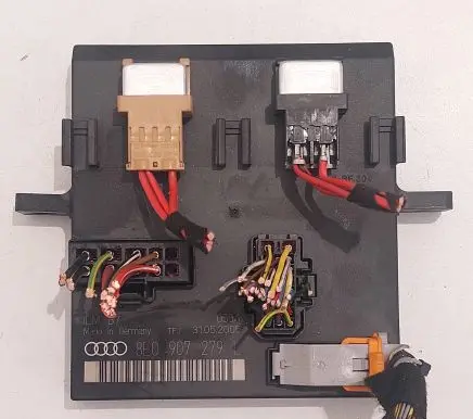 Audi A4 S4 B7 8E 8H Comfort/convenience module 8E0907279L 31052005