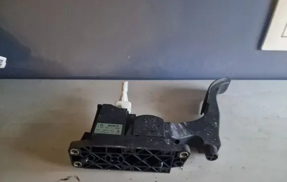 Audi A3 S3 8L Accelerator throttle pedal 0281002342