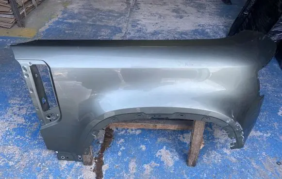 Land Rover Defender Fender L8B2-16015-AD