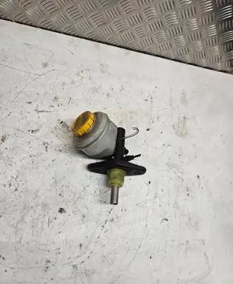 Nissan Terrano Master brake cylinder 74470892