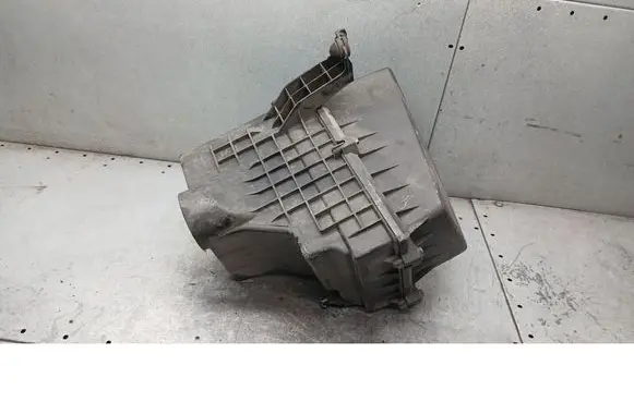 Volvo V50 Air filter box 4M519600DA