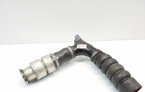 Ford Focus Intercooler hose/pipe AV616C750AE