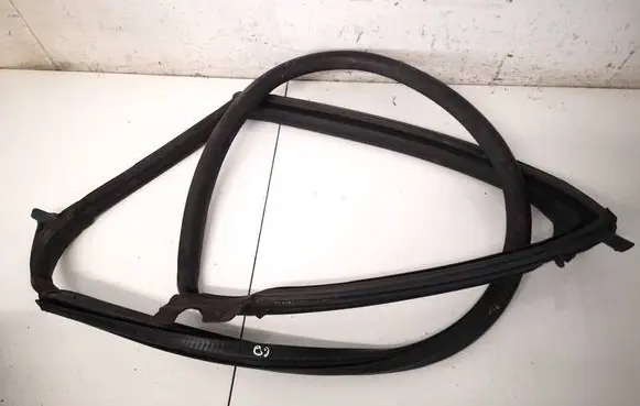 Tesla Model S Rubber seal rear door tmspt04 tmsp-t04