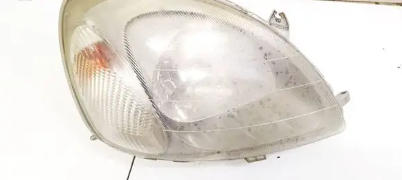 Toyota Yaris Headlight/headlamp